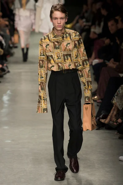Look 50